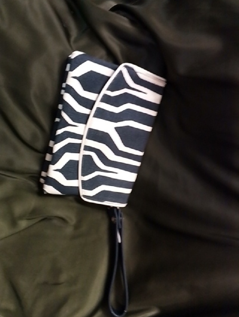 Black and White Polka Dot Wristlet